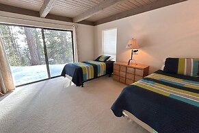 Tumbleweed Pines 3 Bedroom Home by RedAwning