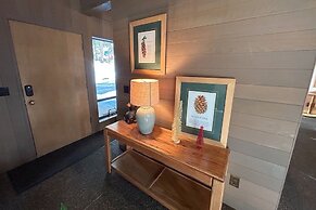 Tumbleweed Pines 3 Bedroom Home by RedAwning