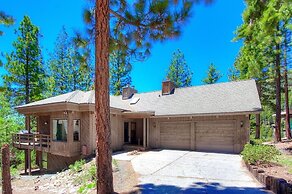Tumbleweed Pines 3 Bedroom Home by RedAwning
