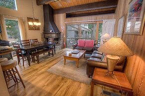 Kingswood Cornerview 4 Bedroom Home by RedAwning