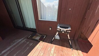 Lakescape 3 Bedroom Condo by RedAwning