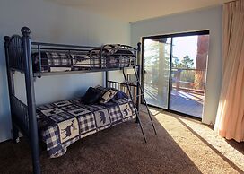 Lakescape 3 Bedroom Condo by RedAwning