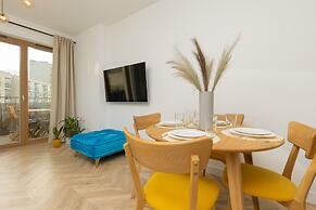 Zdziechowskiego Apartment by Renters