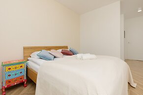 Zdziechowskiego Apartment by Renters