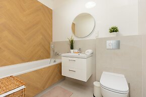 Zdziechowskiego Apartment by Renters