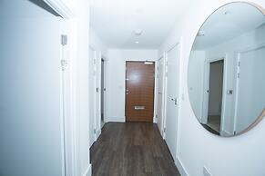 Highview 2-bed Apartment in London