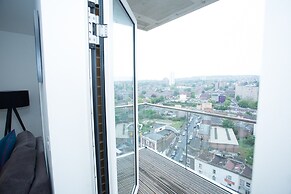 Highview 2-bed Apartment in London