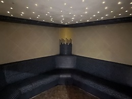 Pine Boutique Lodge With hot tub for Couples & dog