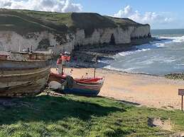 Pine Boutique Lodge With hot tub for Couples & dog