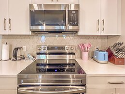 Skyline 102 Mountain View Townhouse-AC-Heated Pool; Hot tub