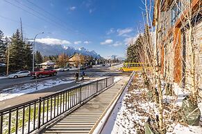 Skyline 102 Mountain View Townhouse-AC-Heated Pool; Hot tub