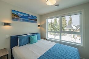 Skyline 207 - Mountain View Townhouse-AC - Heated Pool - Hot Tub