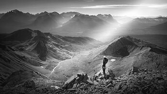 Skyline 207 - Mountain View Townhouse-AC - Heated Pool - Hot Tub