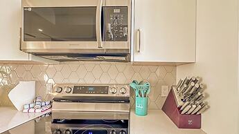 Skyline 207 - Mountain View Townhouse-AC - Heated Pool - Hot Tub