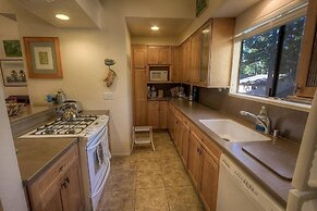 Sugar Pine 3 Bedroom Home by RedAwning