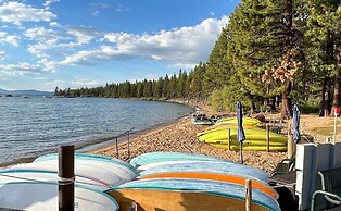 Zephyr Cabin 3 Bedroom Home by RedAwning