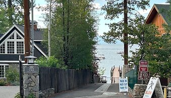 Zephyr Cabin 3 Bedroom Home by RedAwning