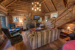 Zephyr Cabin 3 Bedroom Home by RedAwning