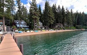 Zephyr Cabin 3 Bedroom Home by RedAwning