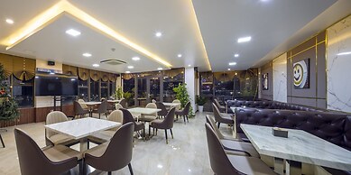 Diamond Luxury Hotel