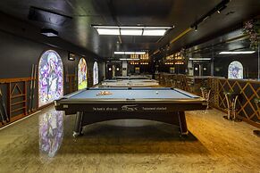 Diamond Luxury Hotel