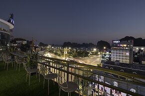 Diamond Luxury Hotel