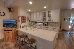 Cheyenne's Place 4 Bedroom Home by RedAwning