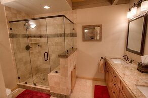 Cheyenne's Place 4 Bedroom Home by RedAwning