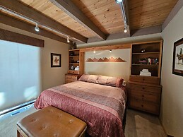 Cheyenne's Place 4 Bedroom Home by RedAwning