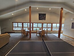 Raccoon Roost 3 Bedroom Condo by RedAwning