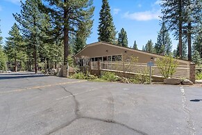 Raccoon Roost 3 Bedroom Condo by RedAwning