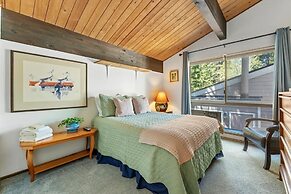 Raccoon Roost 3 Bedroom Condo by RedAwning