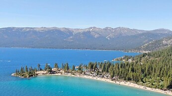 Raccoon Roost 3 Bedroom Condo by RedAwning