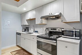 Raccoon Roost 3 Bedroom Condo by RedAwning