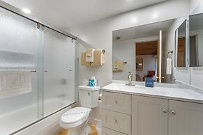 Raccoon Roost 3 Bedroom Condo by RedAwning