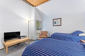 Raccoon Roost 3 Bedroom Condo by RedAwning