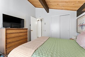 Raccoon Roost 3 Bedroom Condo by RedAwning