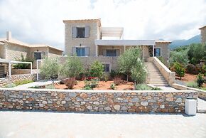 Two Bedroom Maisonette Villa - Ilianthos