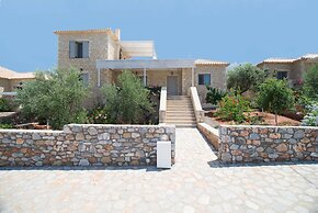 Two Bedroom Maisonette Villa - Ilianthos