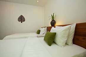 Chhouy Vathna Angkor Boutique