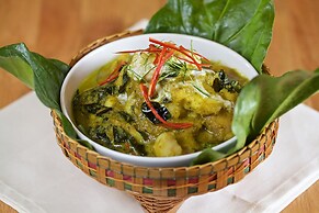 Chhouy Vathna Angkor Boutique