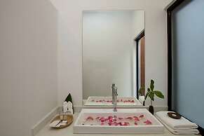 Chhouy Vathna Angkor Boutique