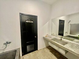 Chhouy Vathna Angkor Boutique