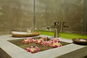 Chhouy Vathna Angkor Boutique