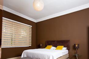 Impeccable 2-bed House With Hot-tub -wi-fi