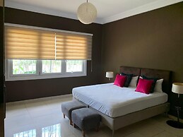 Impeccable 2-bed House With Hot-tub -wi-fi