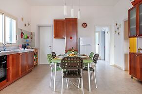 Kallisti Beach House - sea Front