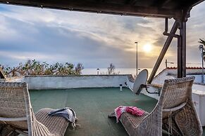 Kallisti Beach House - sea Front