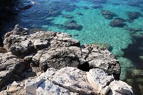 Kallisti Beach House - sea Front