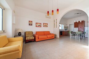 Kallisti Beach House - sea Front